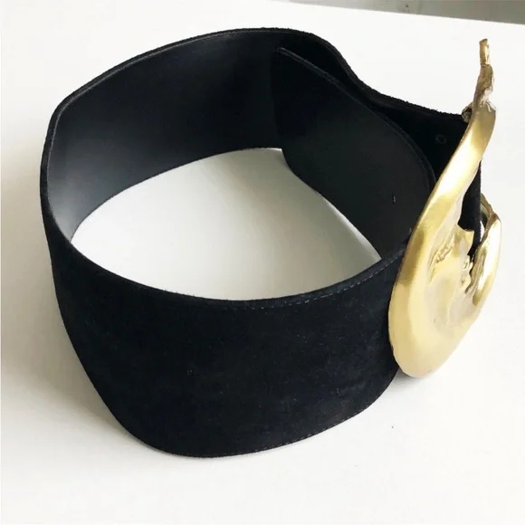 Black Belt with Gold Moon Buckle - Picture 6 of 8